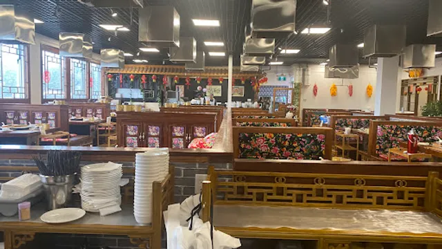 Happy Valley Village Restaurant 山里屯东北铁锅炖