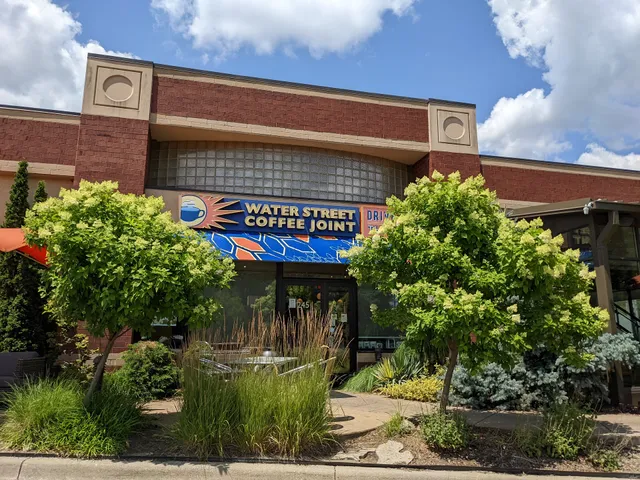 Portage Centre Plaza