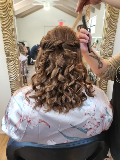 Femme Akoi Beauty Studio