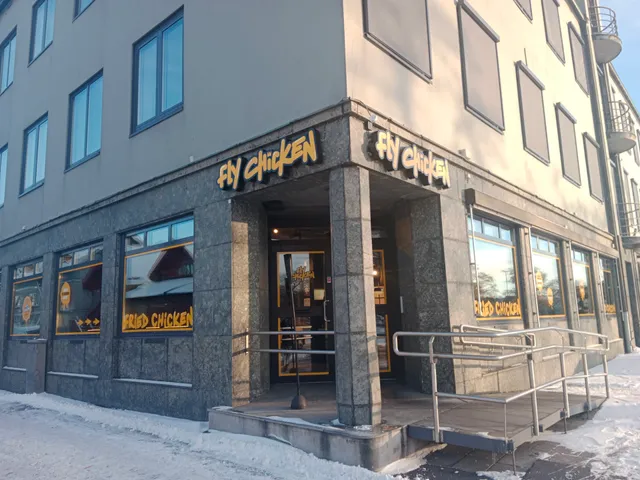 Fly Chicken Thor Dahls gate