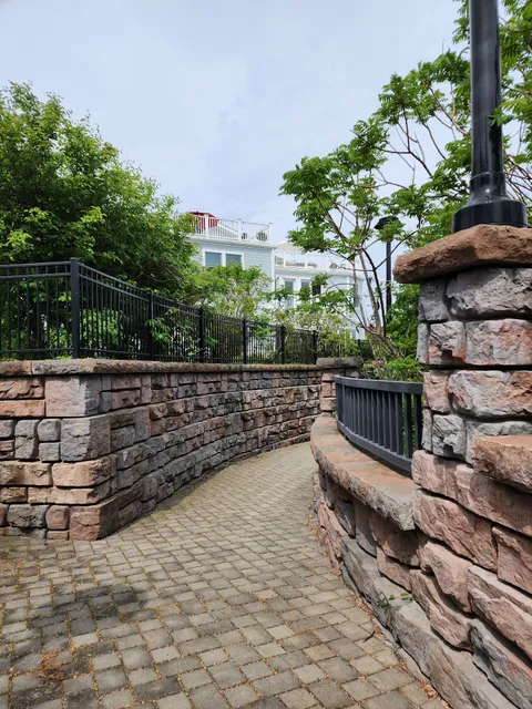 Promenade on Fordham Street