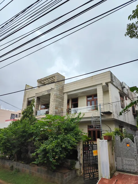 Narayani Niwas - Home Stay & PG( paying guest house)