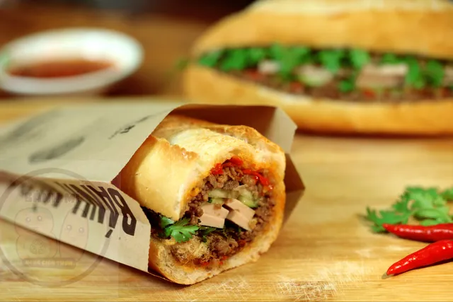 Bánh Mì 81 - Hương Vị Pleiku Gia Lai - Hoa Lan