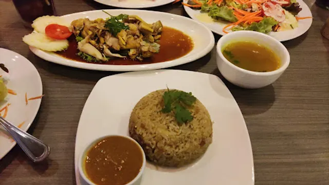 Steve Corner Bar & Restaurant