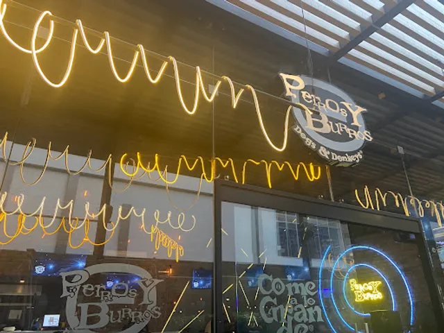 Perros y Burros Plaza Tlalne