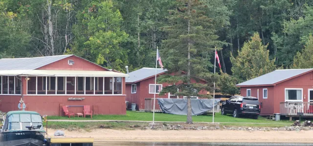 Pine Beach Lodge