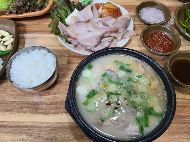 영진돼지국밥 정관신도시점