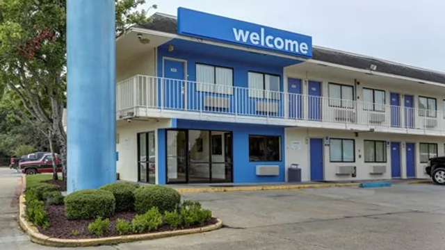 Motel 6 Port Allen, LA - Baton Rouge