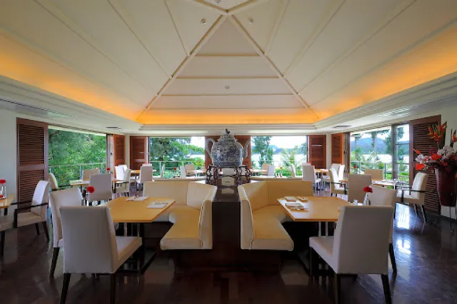 琉華菜苑 ザ・ブセナテラス