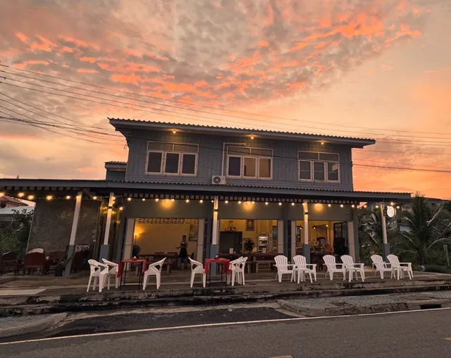 Hostel 126 Cafe' & Bar