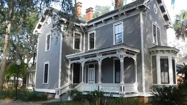 Couples and Prenatal Massage by Coultas