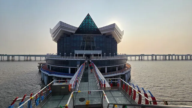 Offshore Platform Hotel