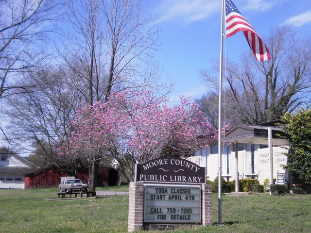 Moore County Public Library