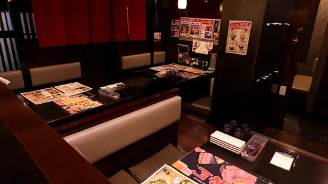 Akamon Motoyawataten