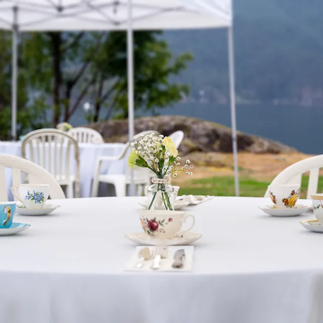 8 Corners Organic Tea Room