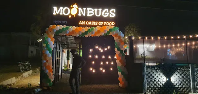 Moonbugs - An Oasis Of Food.