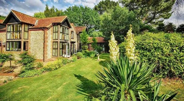 Felbrigg Lodge Bed and Breakfast