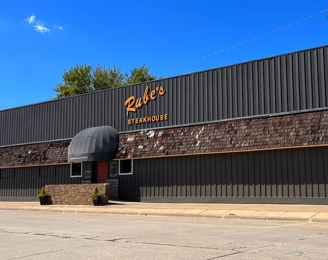 Rube's Steakhouse & Lounge