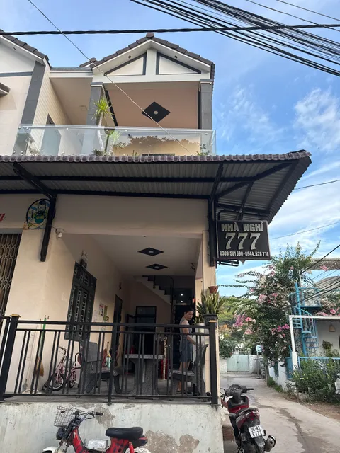 Nhà Nghỉ 777