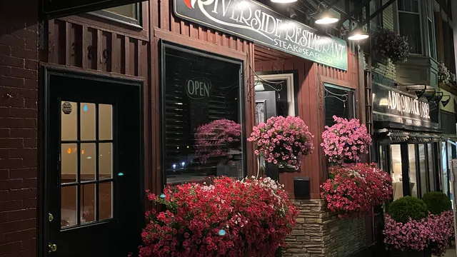 Riverside Steak & Seafood