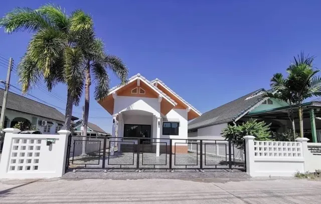 Sugar Beach Pool Villa Bangsaen