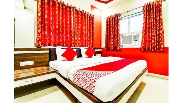 OYO 19832 Hotel New Mahatma