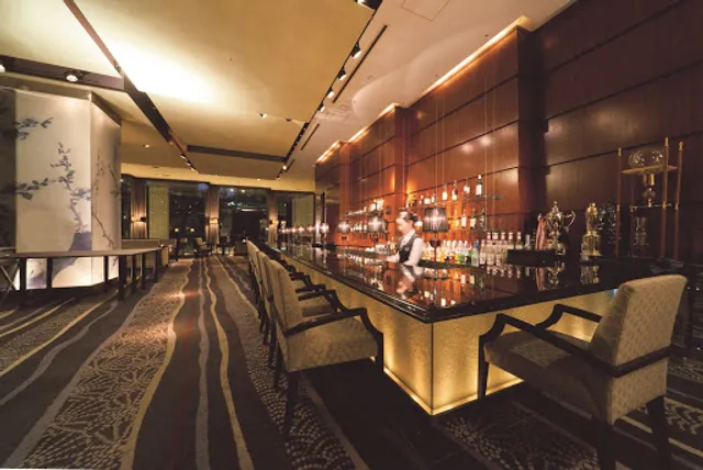 Cocktail & Tea Lounge