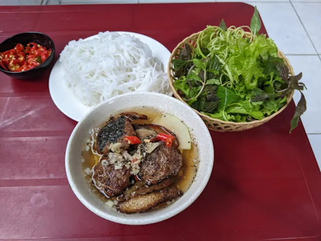 Bún chả Gia Hưng