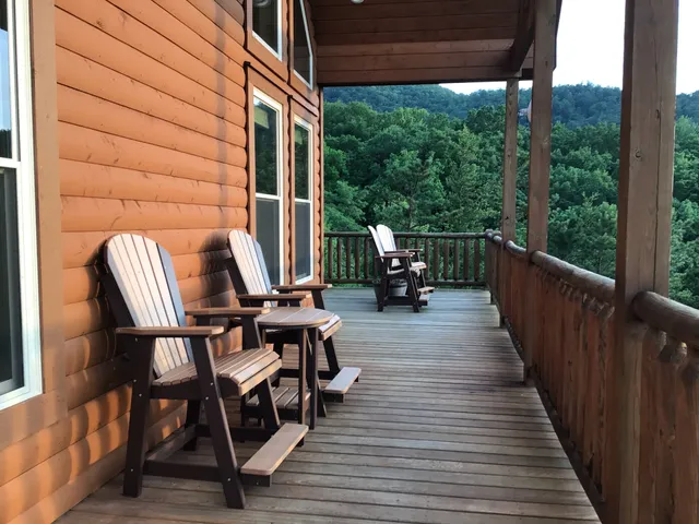 Whiskey Mountain Lodge- Cove Mountain Resort