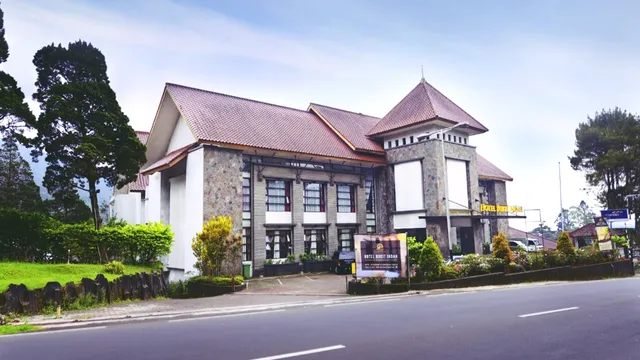 Bukit Indah Hotel