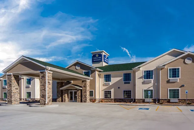 Cobblestone Inn & Suites - Fremont