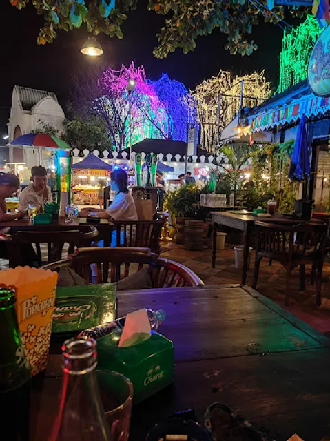 Ma Tini Restaurant and Bar