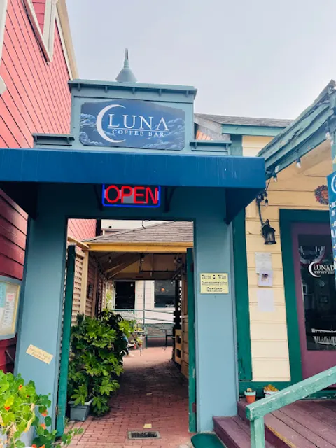 Luna Coffee Bar