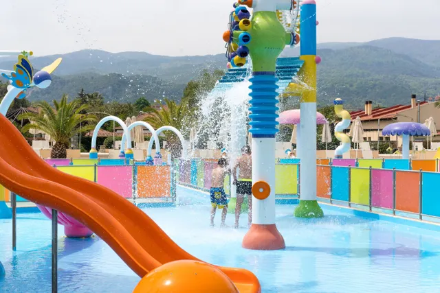 Splash Park Cronwell Resort