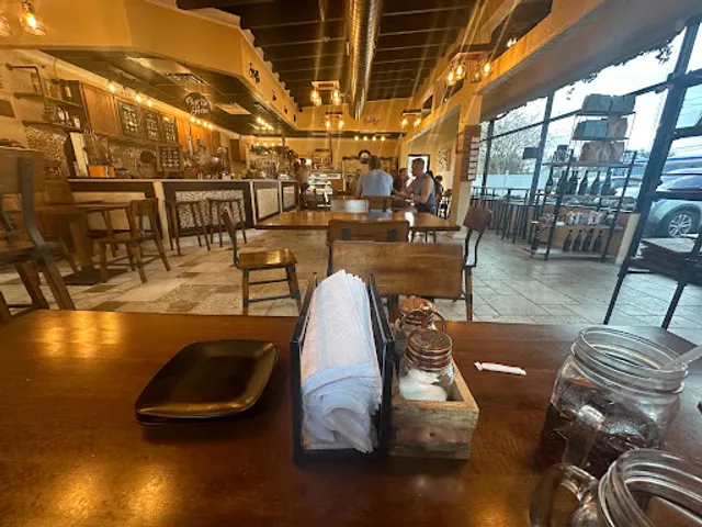 Paramo Café & Restaurant