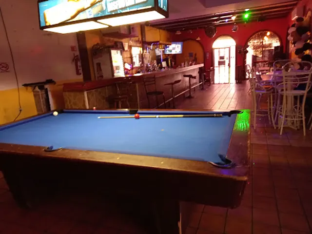 BANDERAS restaurant bar