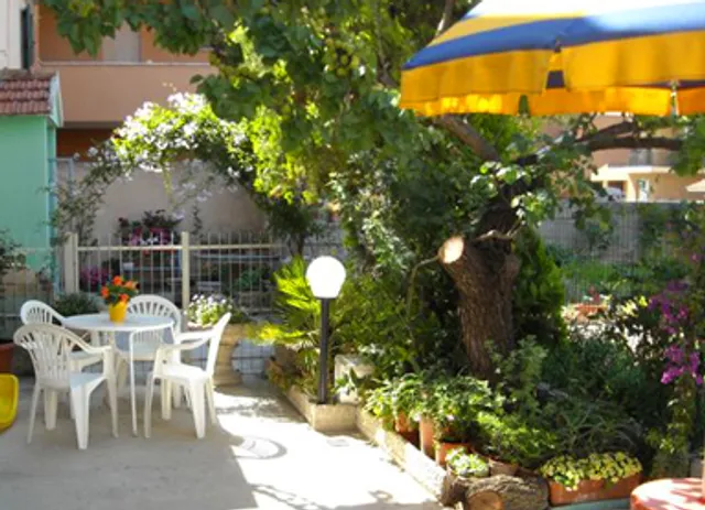 B & B A Few Steps from the Sea