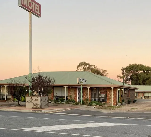 Lake Albert Motel