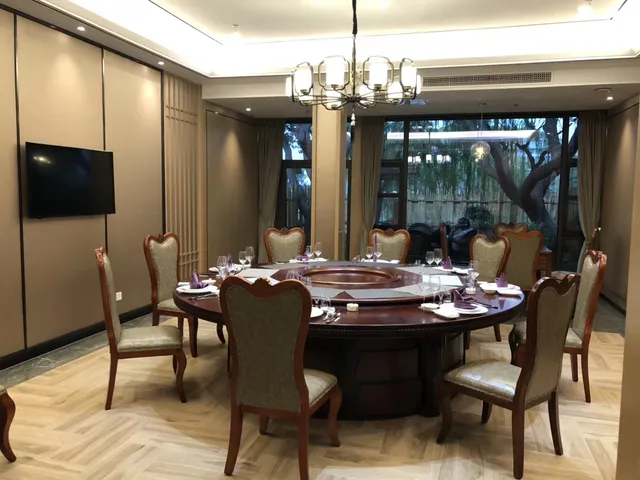 Fisherman Pier Hotel