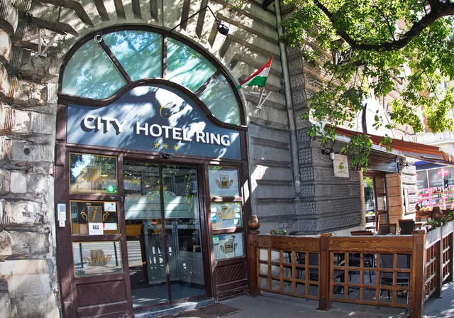 City Hotel Ring - Stay at the city center of Budapest!