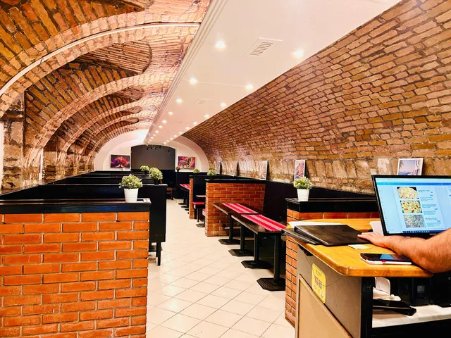 SpiceCube – Halal Pakistani and Indian Cuisine, Grilled Chicken, Smash Burgers, Pizza