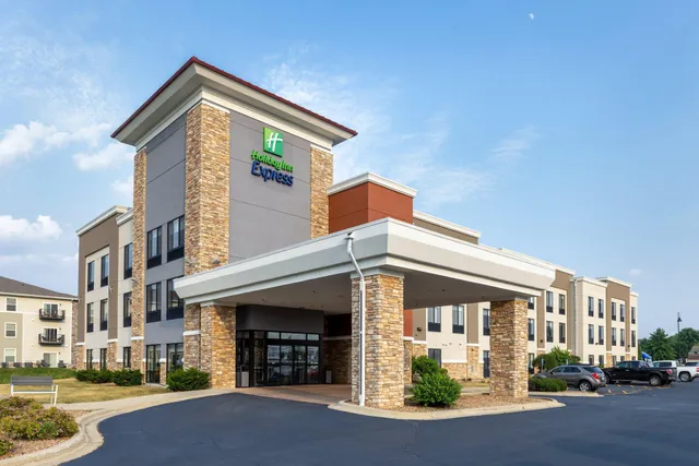 Holiday Inn Express Rochester South - Mayo Area by IHG