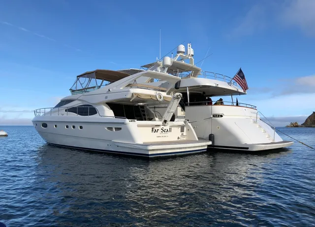 UNIQ Los Angeles / Yacht Charters and Boat Rentals