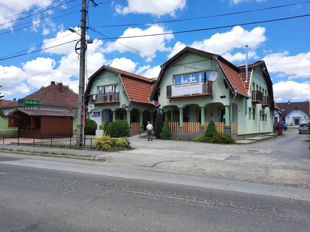 Megálló Étterem és Pizzéria, Wellness Panzió