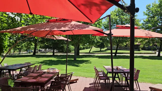 Καφέ Πιτσαρία η Γέφυρά μας