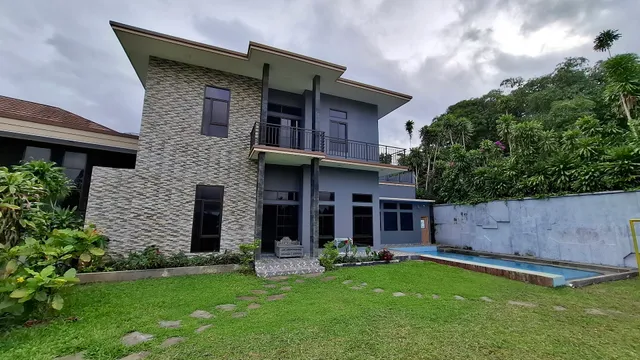 VILLA D'MONA DAN RIZQIA