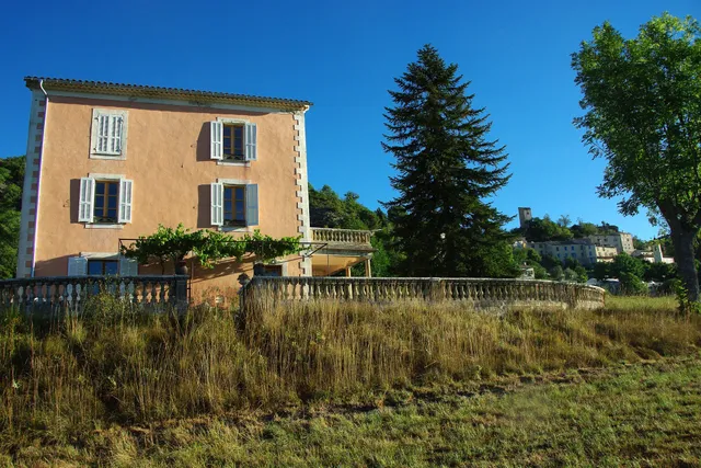 La villa du Collet / Chambres d'hôtes / Agriturismo / B&B