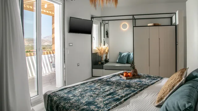 Sunday Luxury Suites