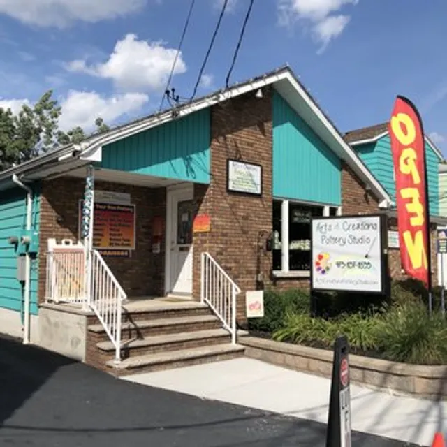Arts & Creations Pottery Studio