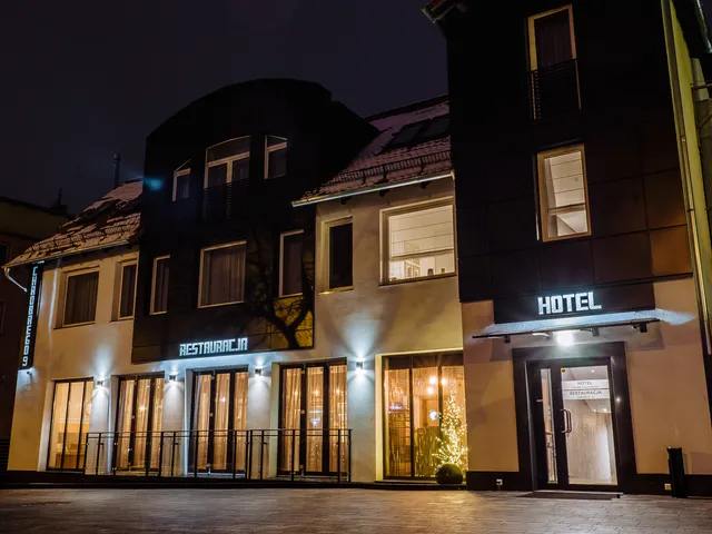 Hotel & Restauracja Chrobrego 9